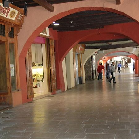 El Terrat Sobre El Mercat La Seu d'Urgell Ruang foto